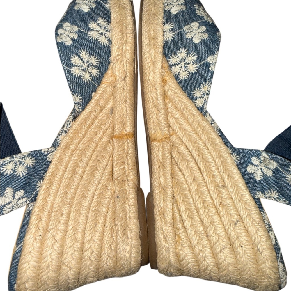 Anne Klein Wedges - Picture 4 of 6